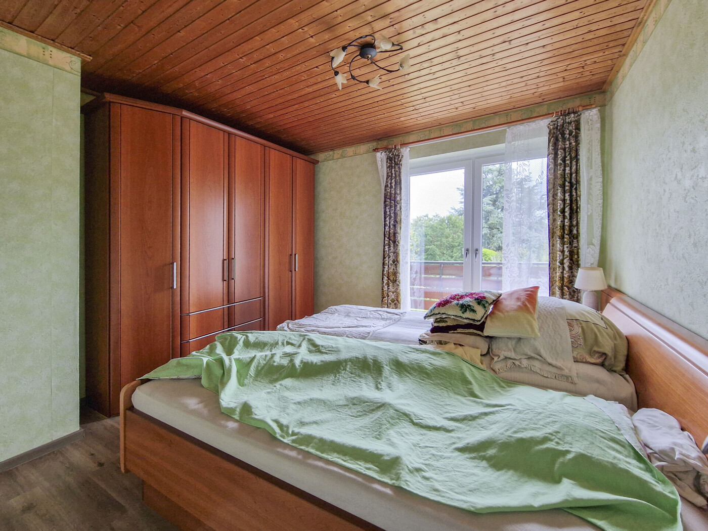 Schlafzimmer im OG
