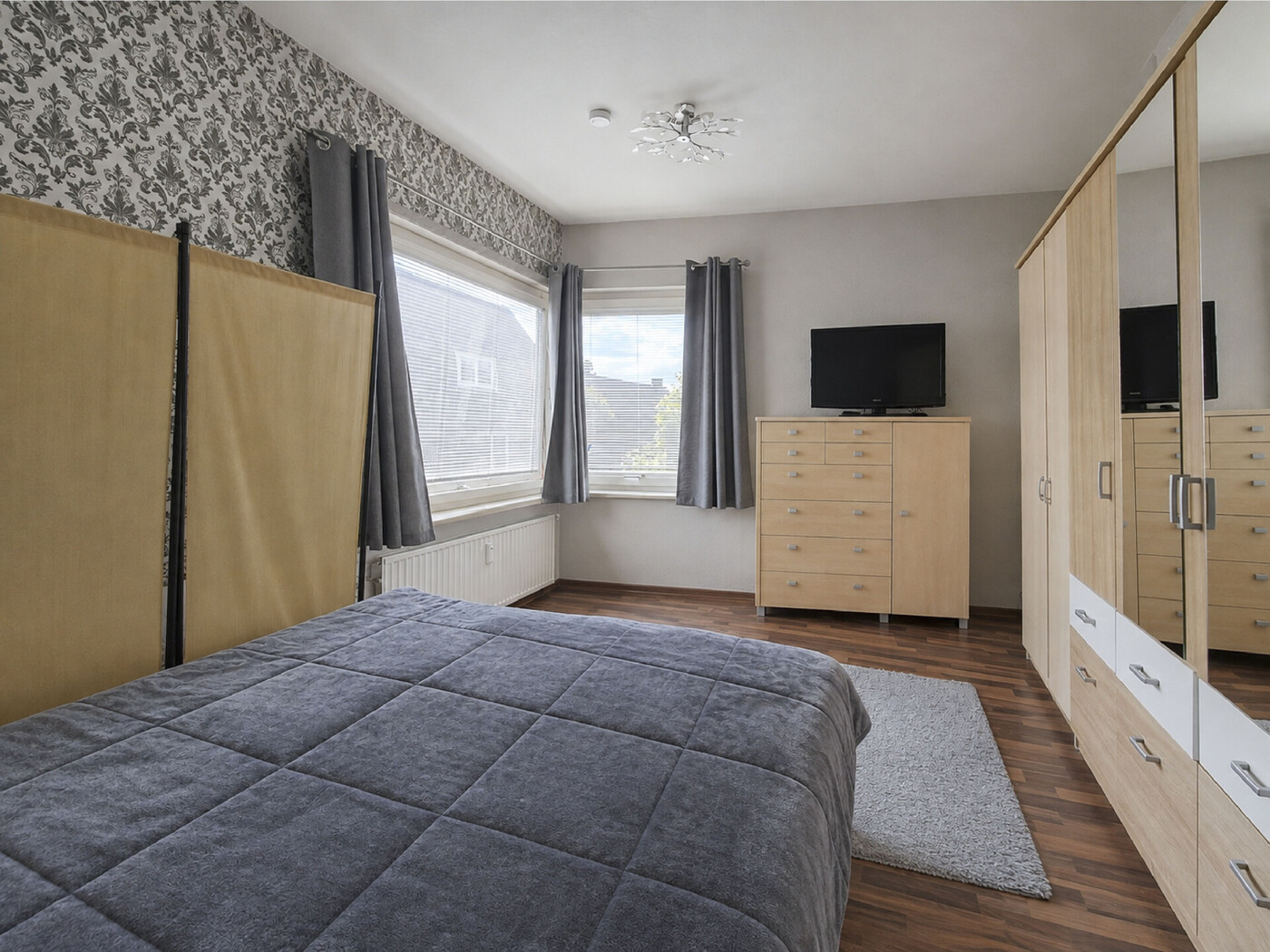 Wohnung im OG - Schlafzimmer