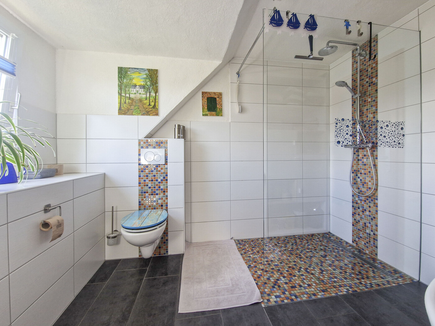 Badezimmer im DG