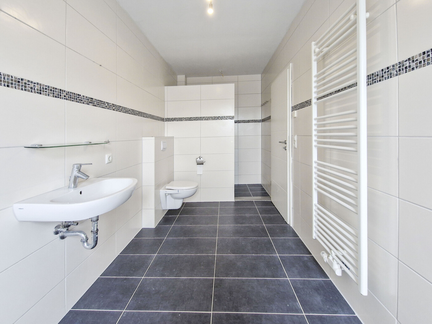 Badezimmer im DG