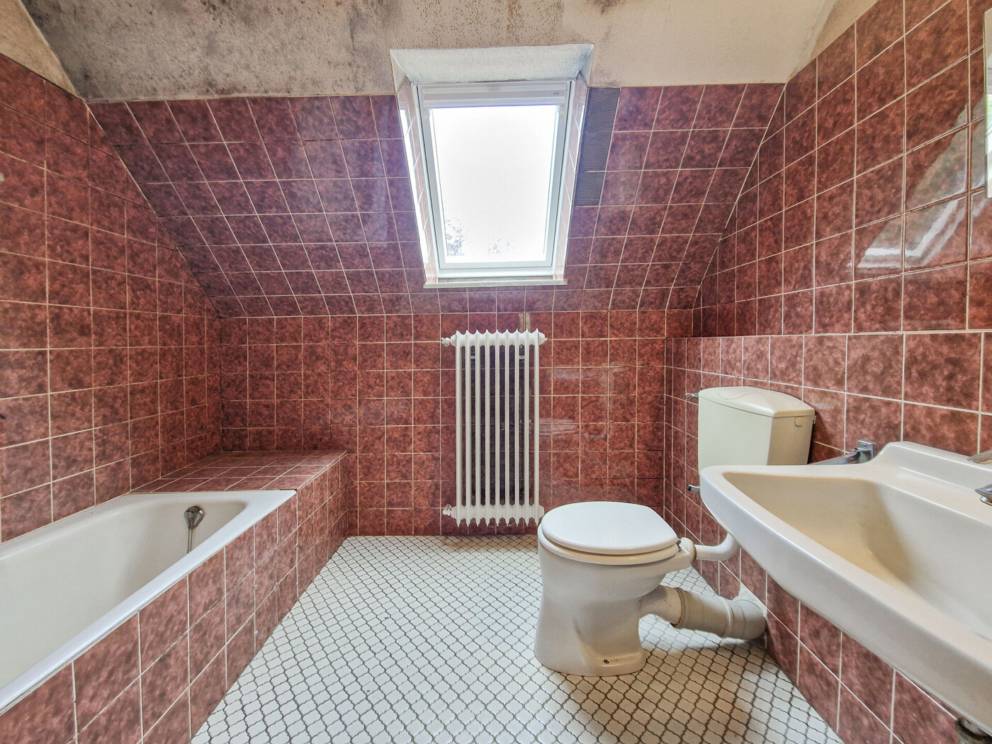 Badezimmer im DG