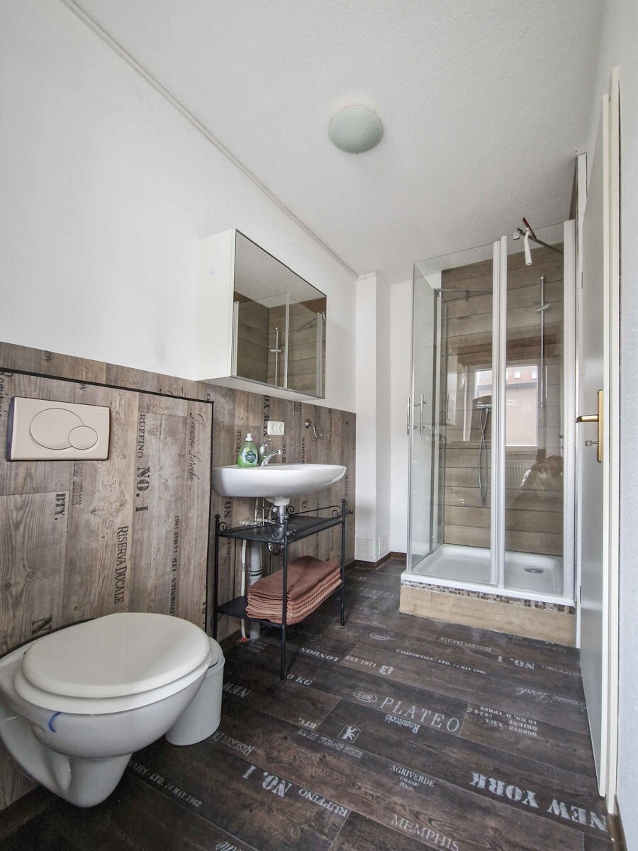 Wohnung 2 - Badezimmer