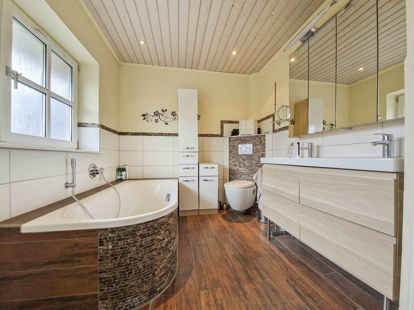 Badezimmer im EG