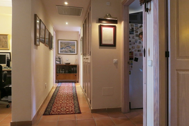 CORRIDOR CORRIDOR