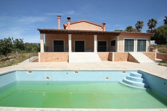 Villa in Puntiro