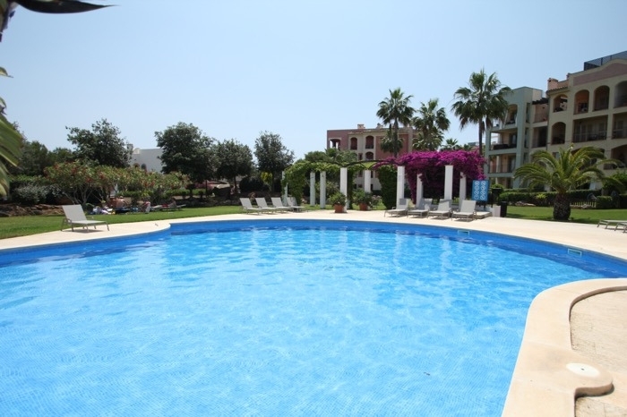 Pool Pool