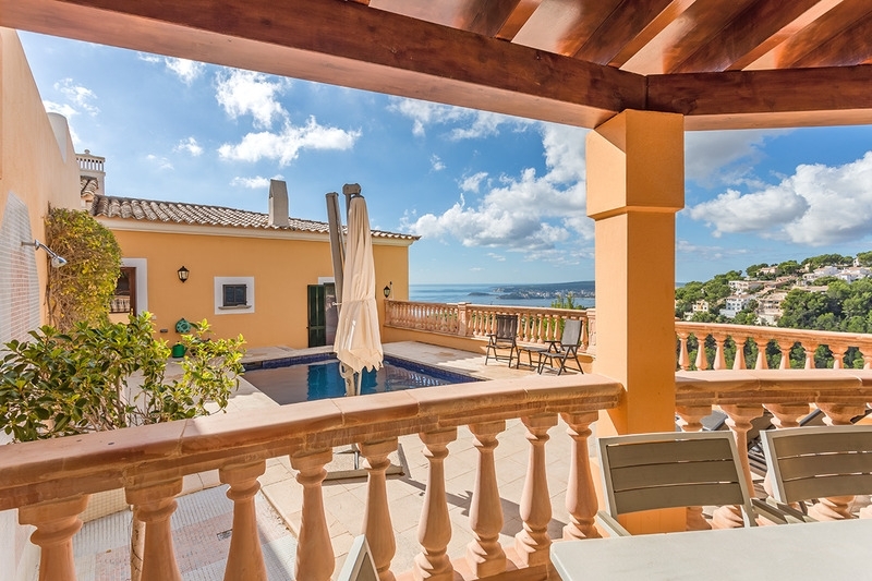 Gran chalet con piscina Gran chalet con piscina