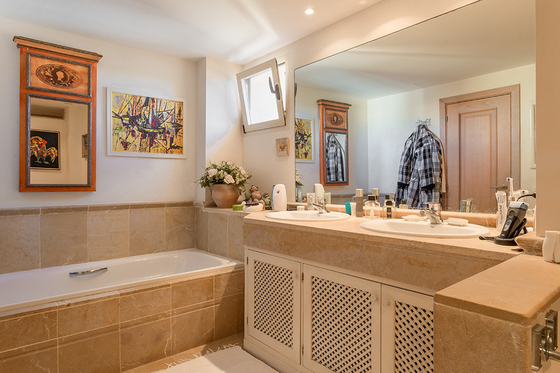 Ático en condominio con piscina Ático en condominio con piscina