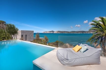 Buy villa with sea view