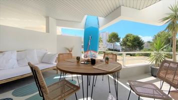 Renoviertes Meerblick Apartment mit Strandzugang und grosser Terrasse