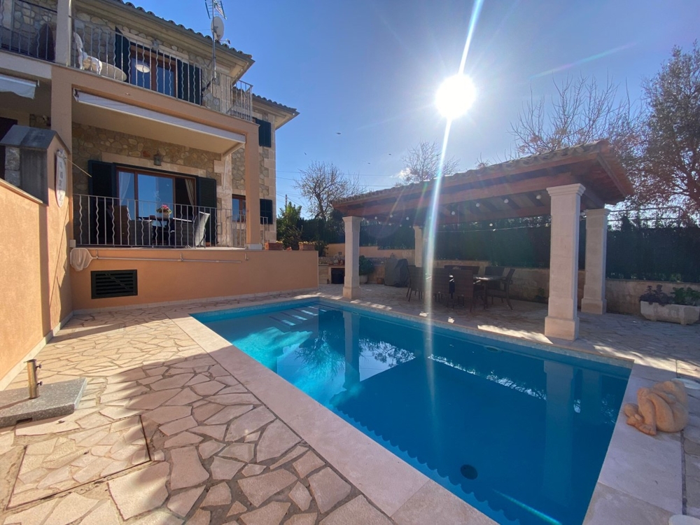 Doppelhaus mit Pool Doppelhaus mit Pool