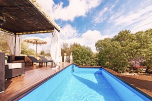 Finca property with vacation rental license