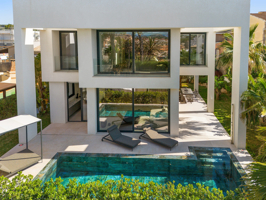 Modern sea view villa in 2nd line - Port Adriano / El Toro