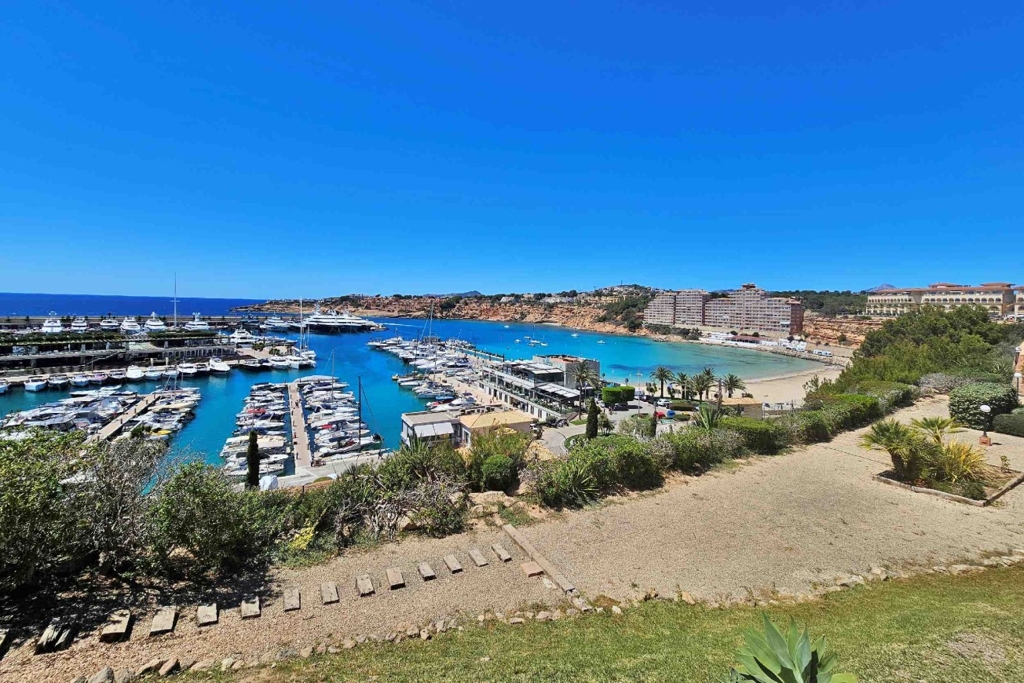 for sale Apartment Port Adriano