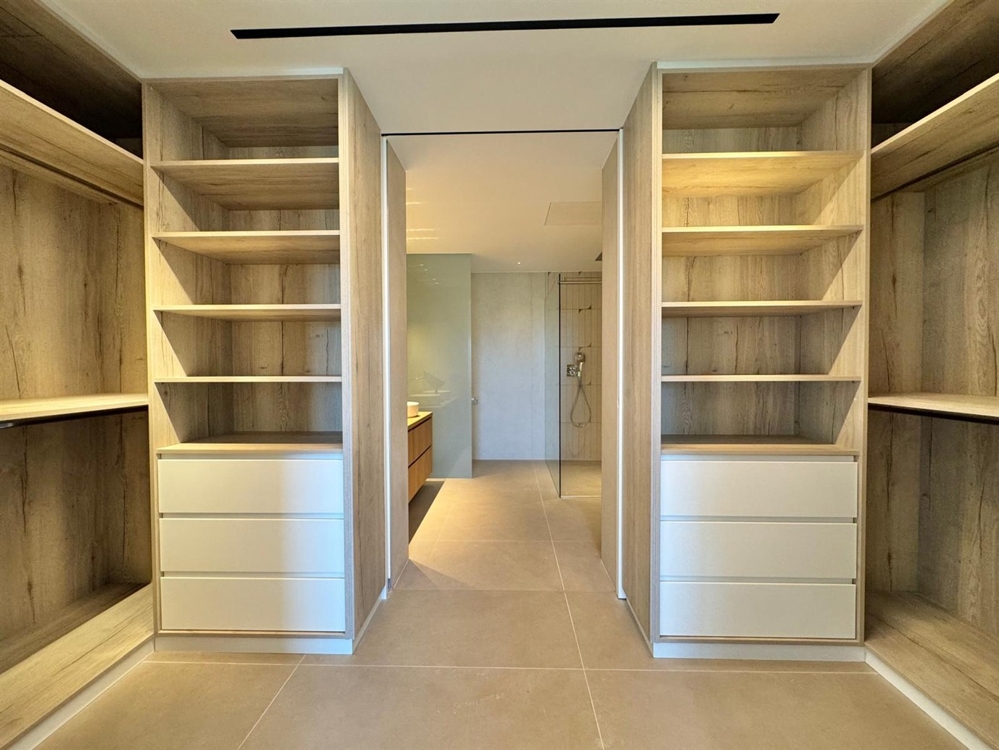 Ankleidezimmer  Maste Bed