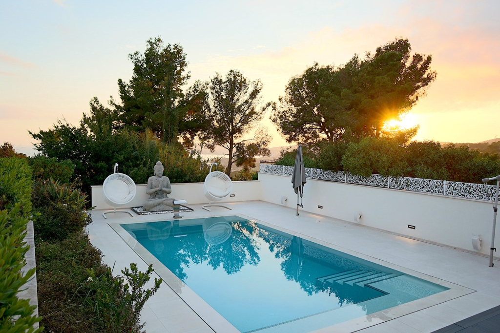 Pool-Lounge