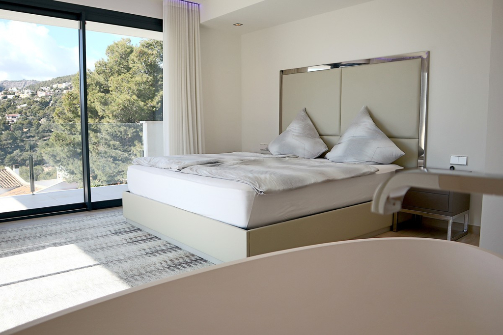 Masterbed