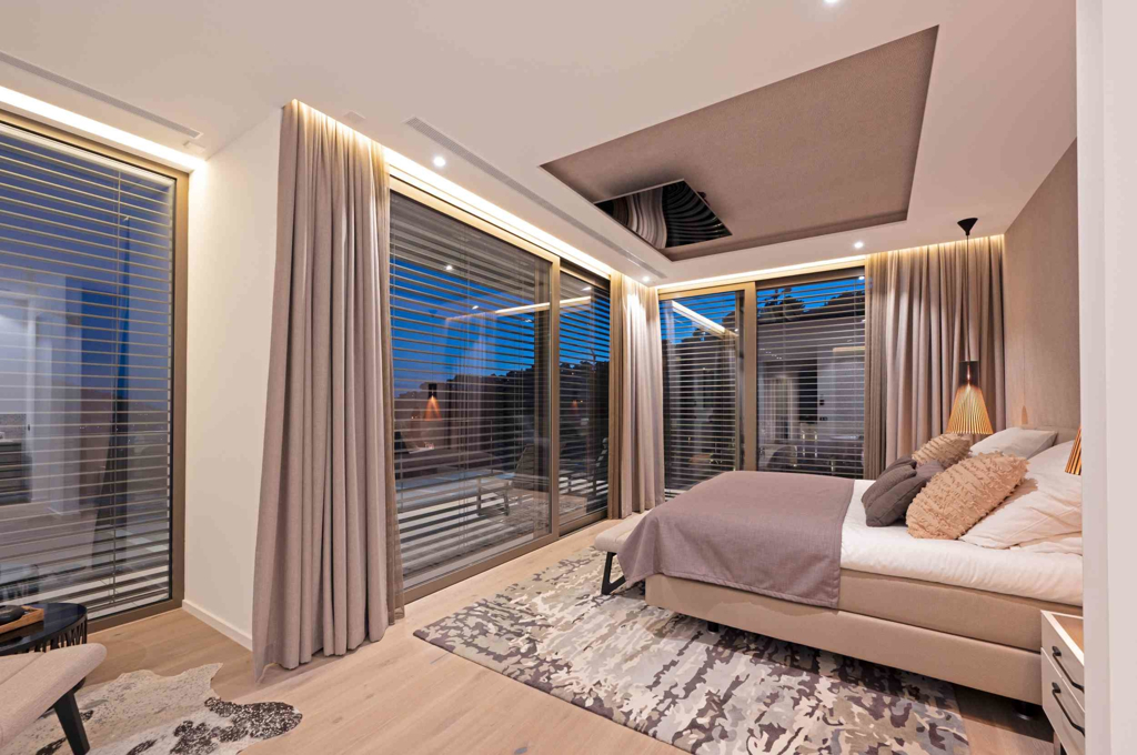 Schlafzimmer 1 (Master)