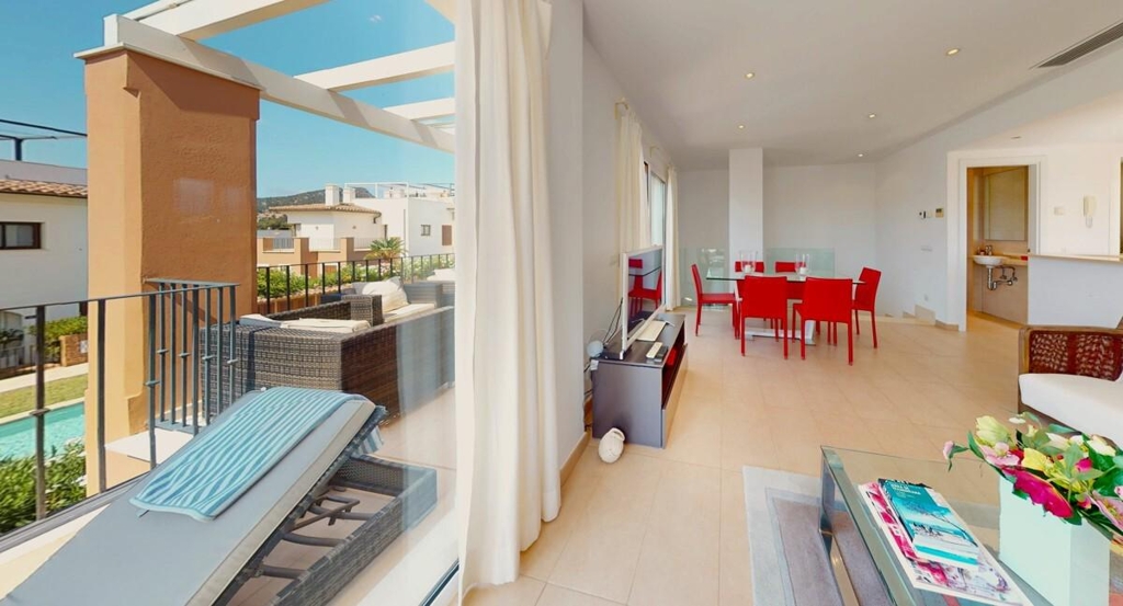 Wohnbereich und Terrasse