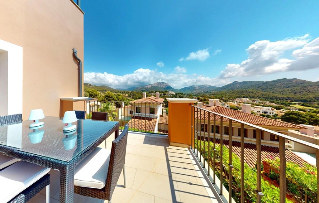 Terrasse mit Bergblick