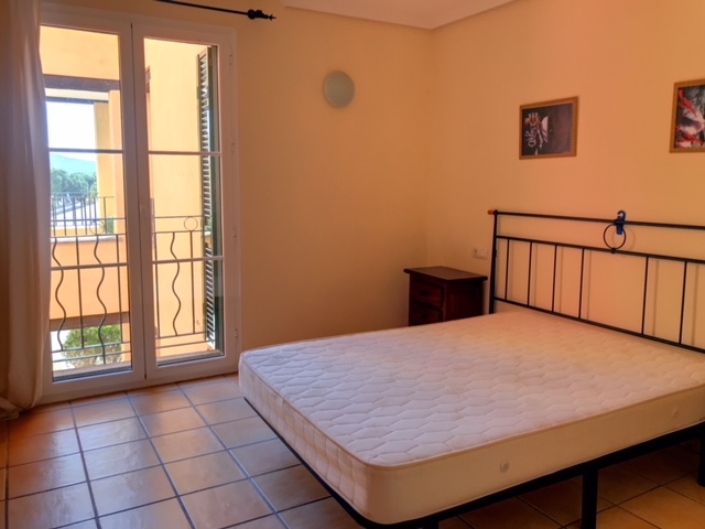 Wohnung in Anlage mit Pool Wohnung in Anlage mit Pool