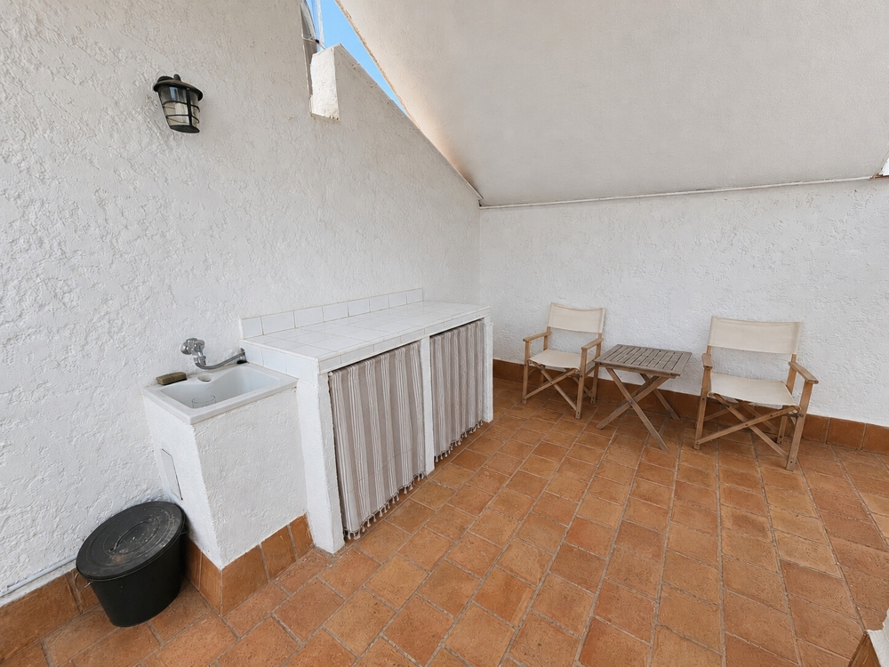 roof terrace washing kitchen area