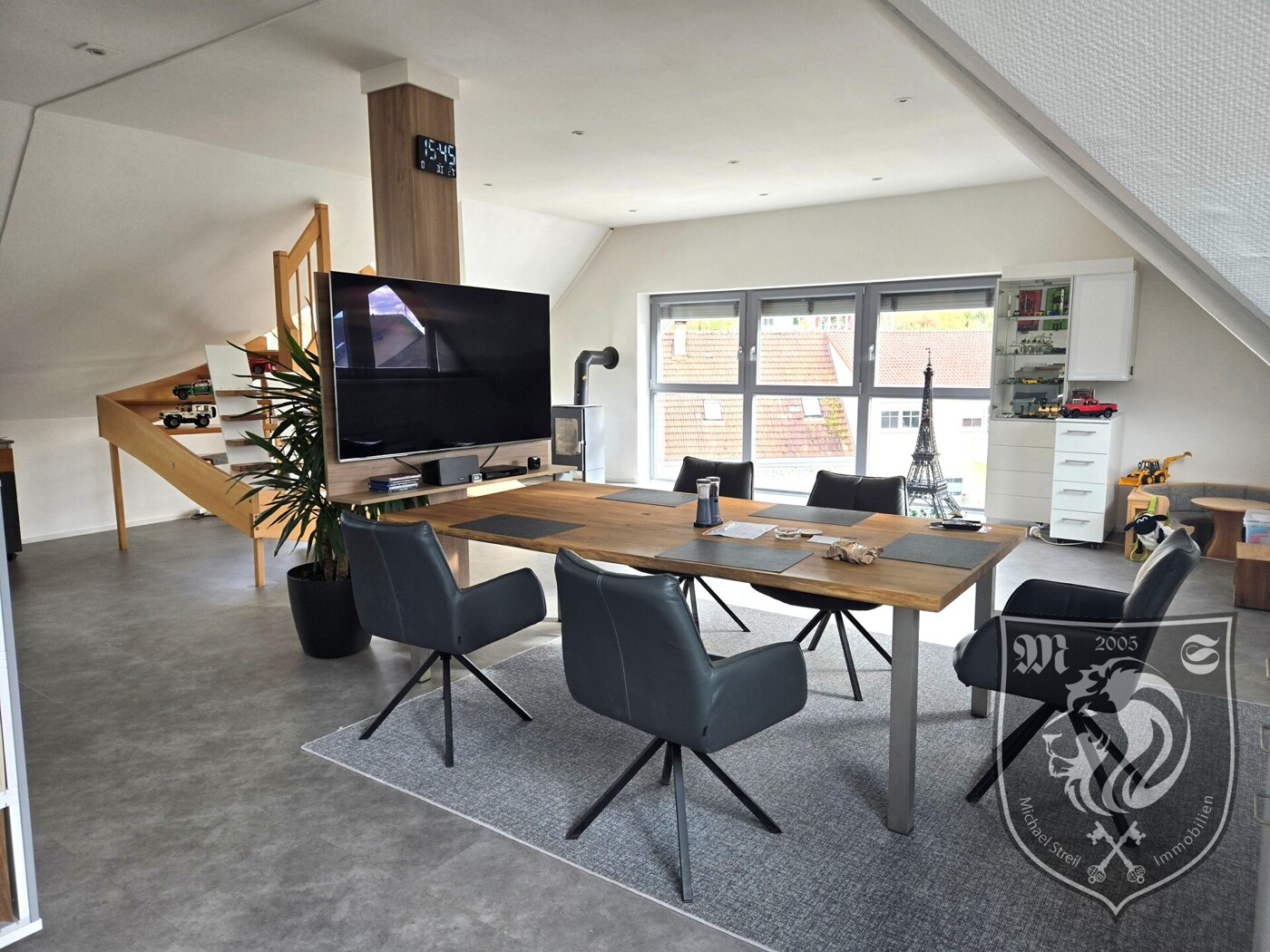 Gemeinschaftsraum Ansicht 2, Büro DG