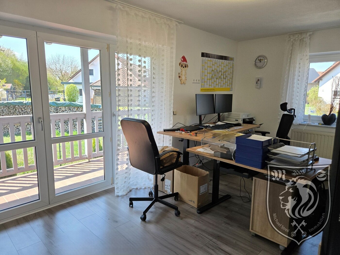 Büro EG