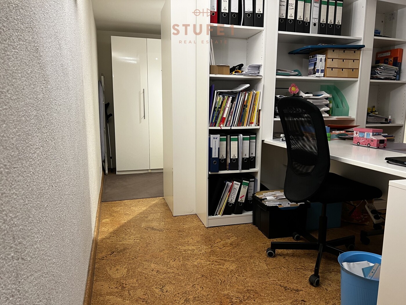 Keller Büro
