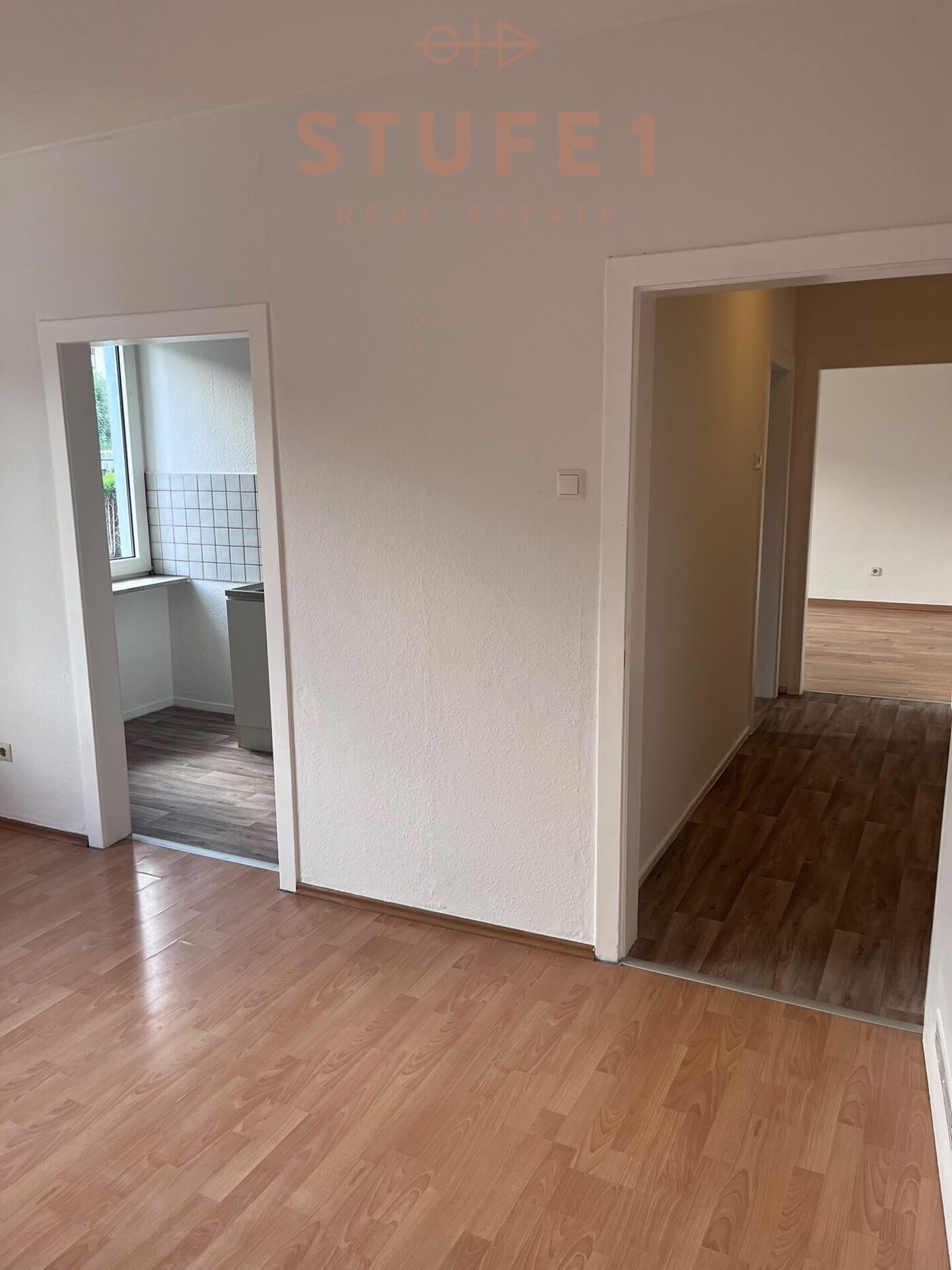 Wohnzimmer Richtung Flur