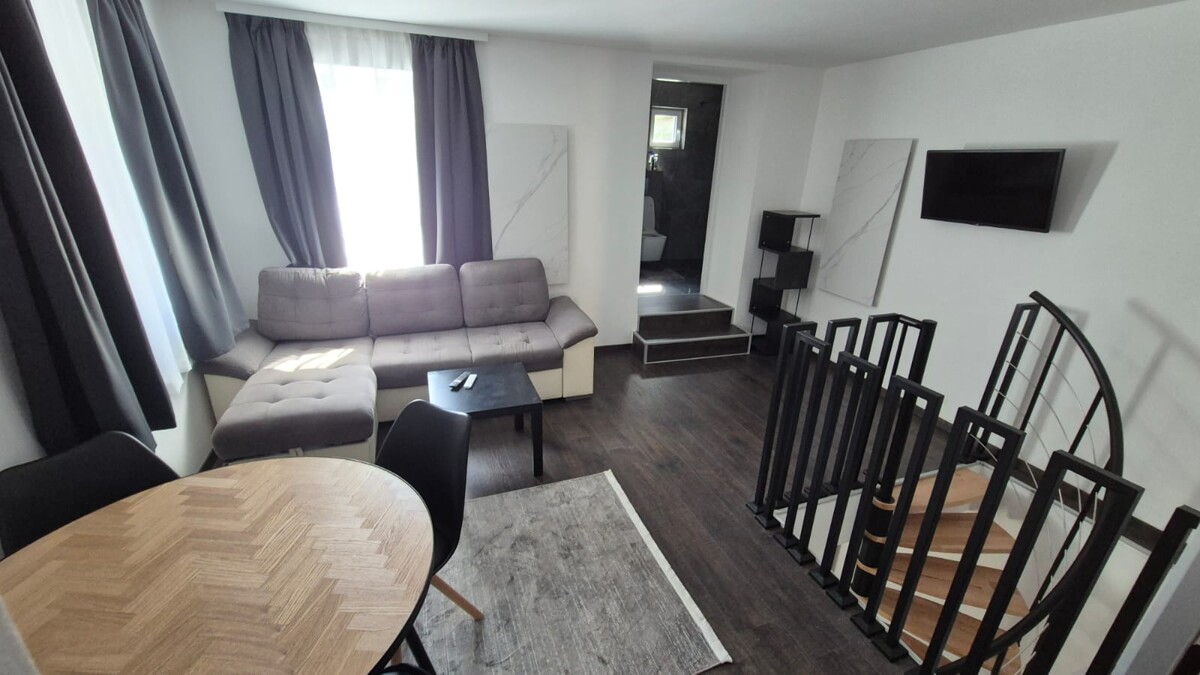 1284 Wohnzimmer OG