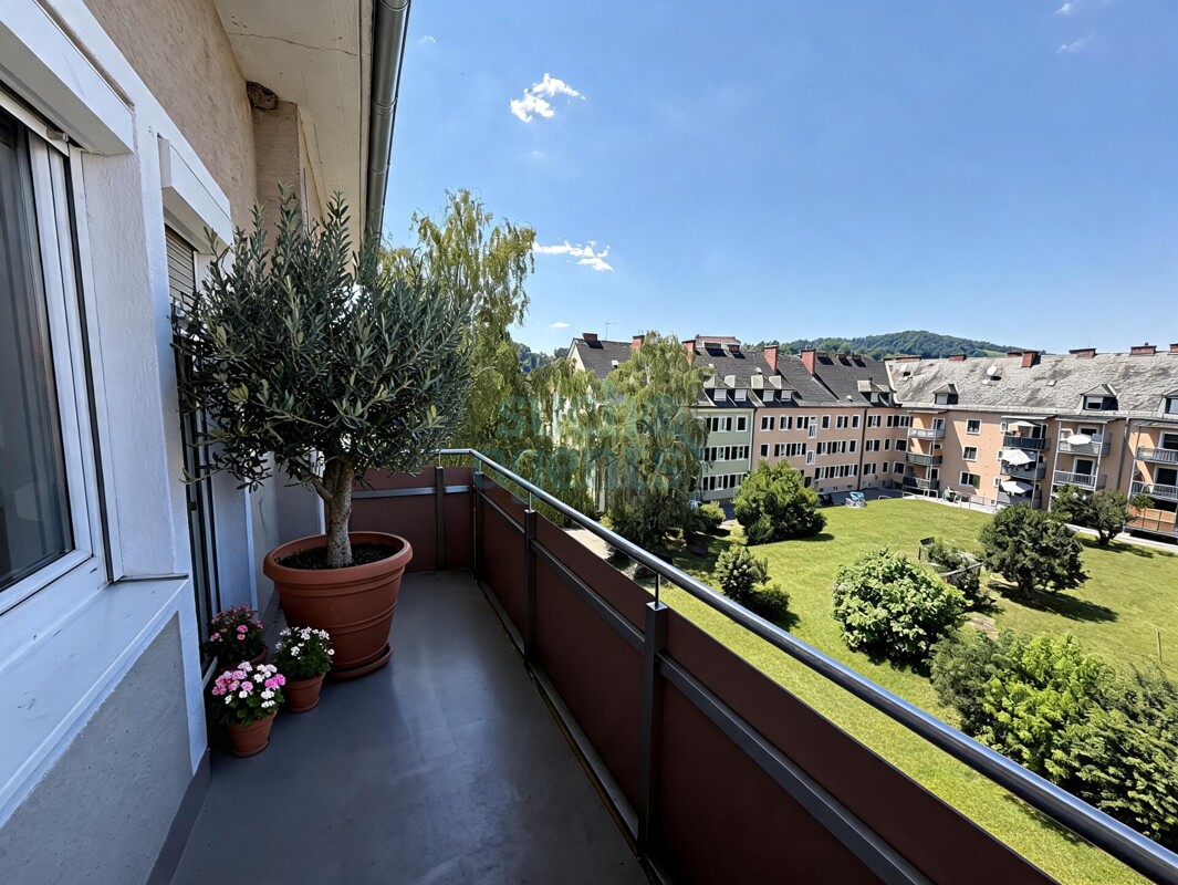 1469 Balkon 1