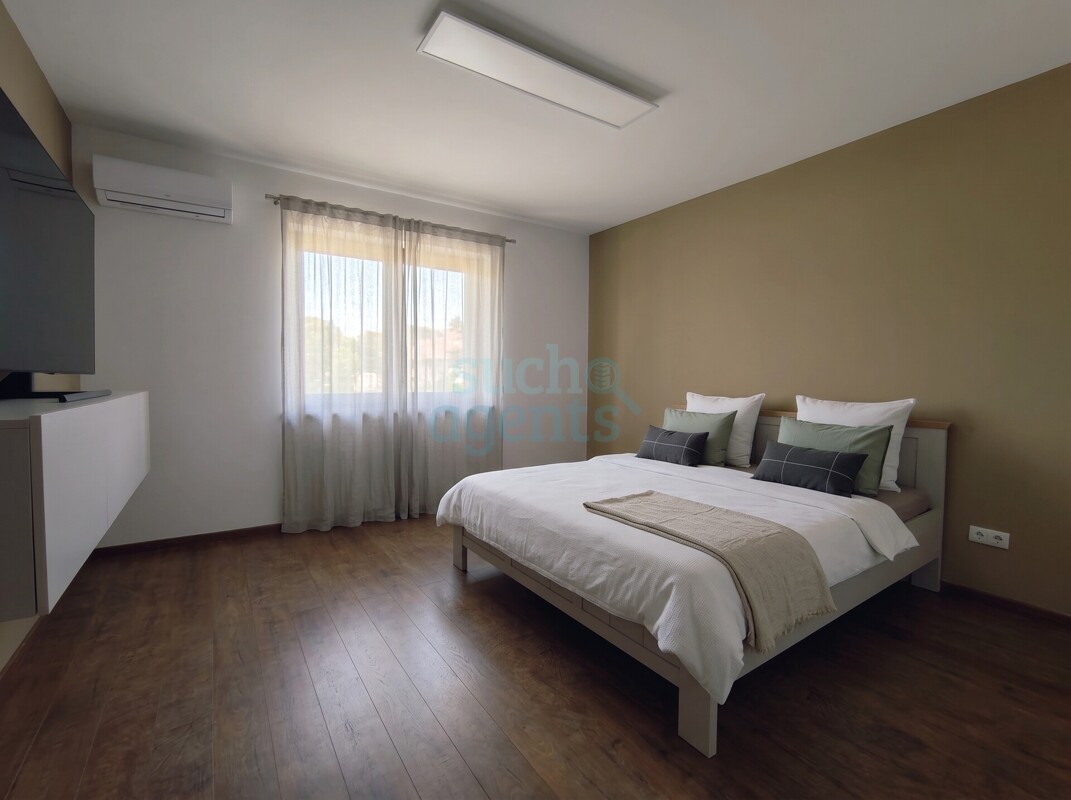 Schlafzimmer (2)