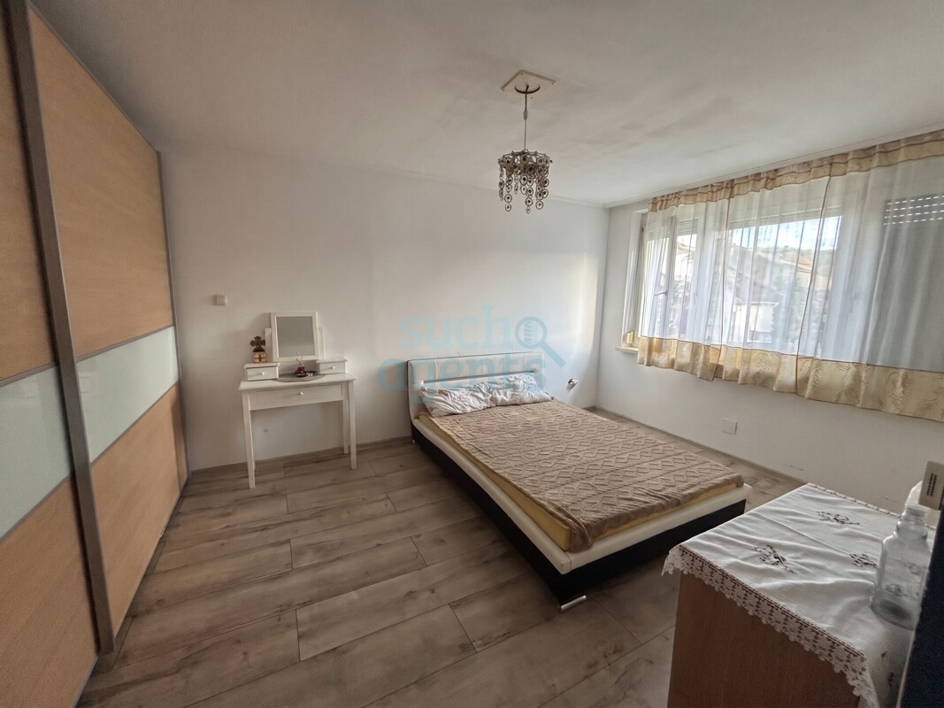 Neuer Preis! Sonniger Wintergarten, 3 Zimmer & 2 Stellplätze – Eigentum in Feldbach