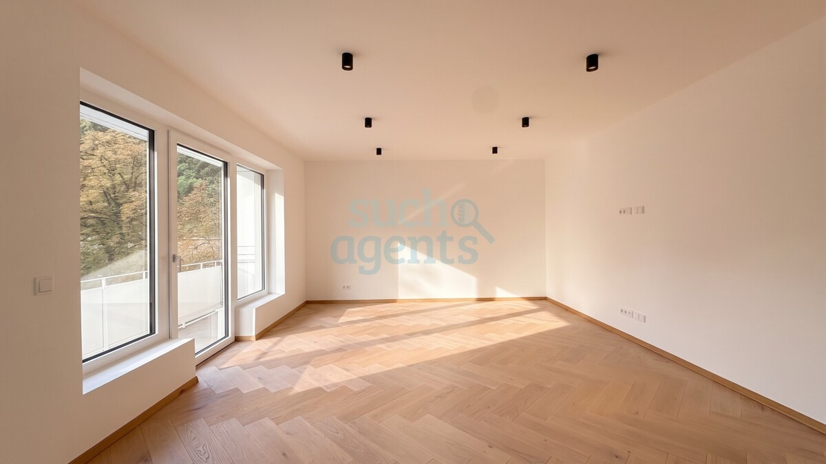 Erstbezug nach Sanierung- 5 Zimmer Mitten in der Stadt