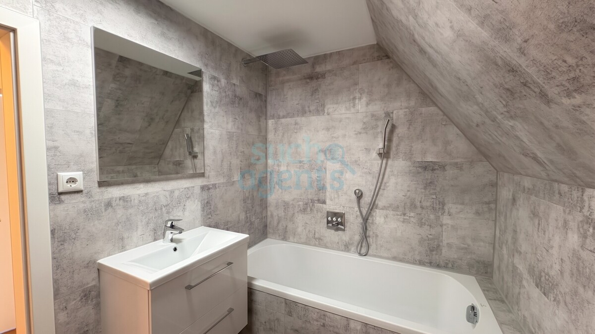 Erstbezug nach Sanierung! Klimatisierte 3 Zimmer Wohnung nähe Haid-Center