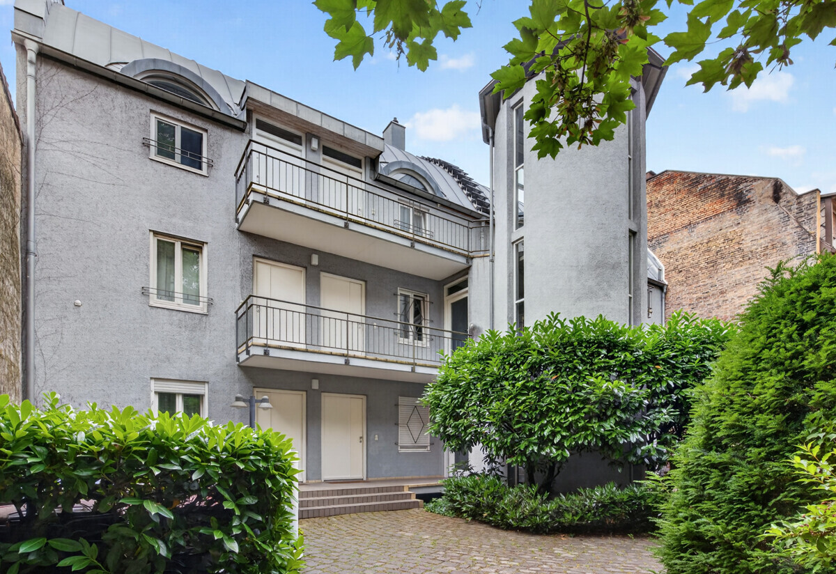 Innenhof & Wohnungseingangstüren