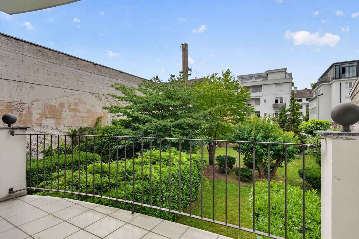 Balkon mit Blick ins Grüne