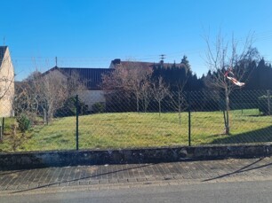Baugrundstück_Straßenansicht