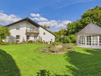 CAM04303G0-PR0089-STILL005