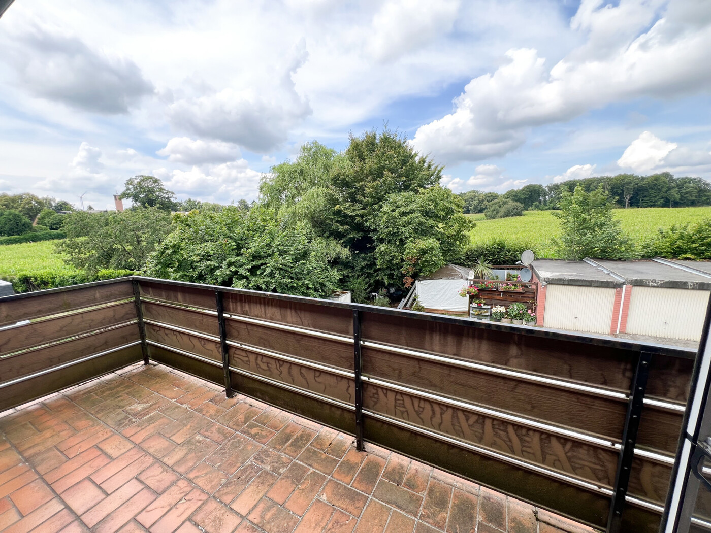 Balkon Whg 1. OG links