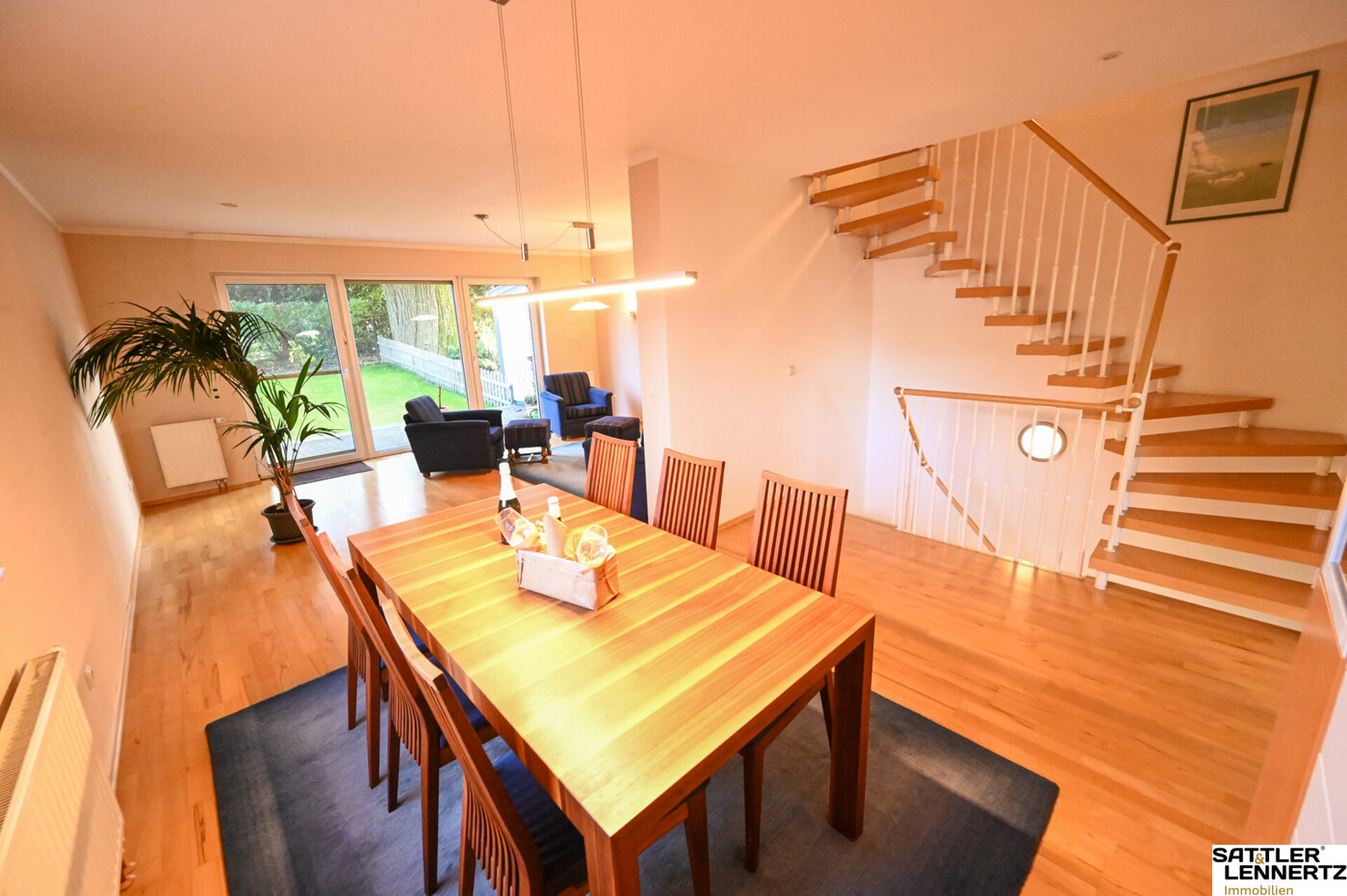 Wohn- und Essbereich