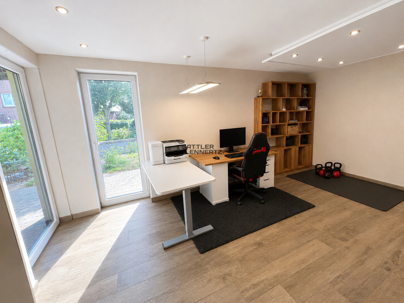 Büro / Gast