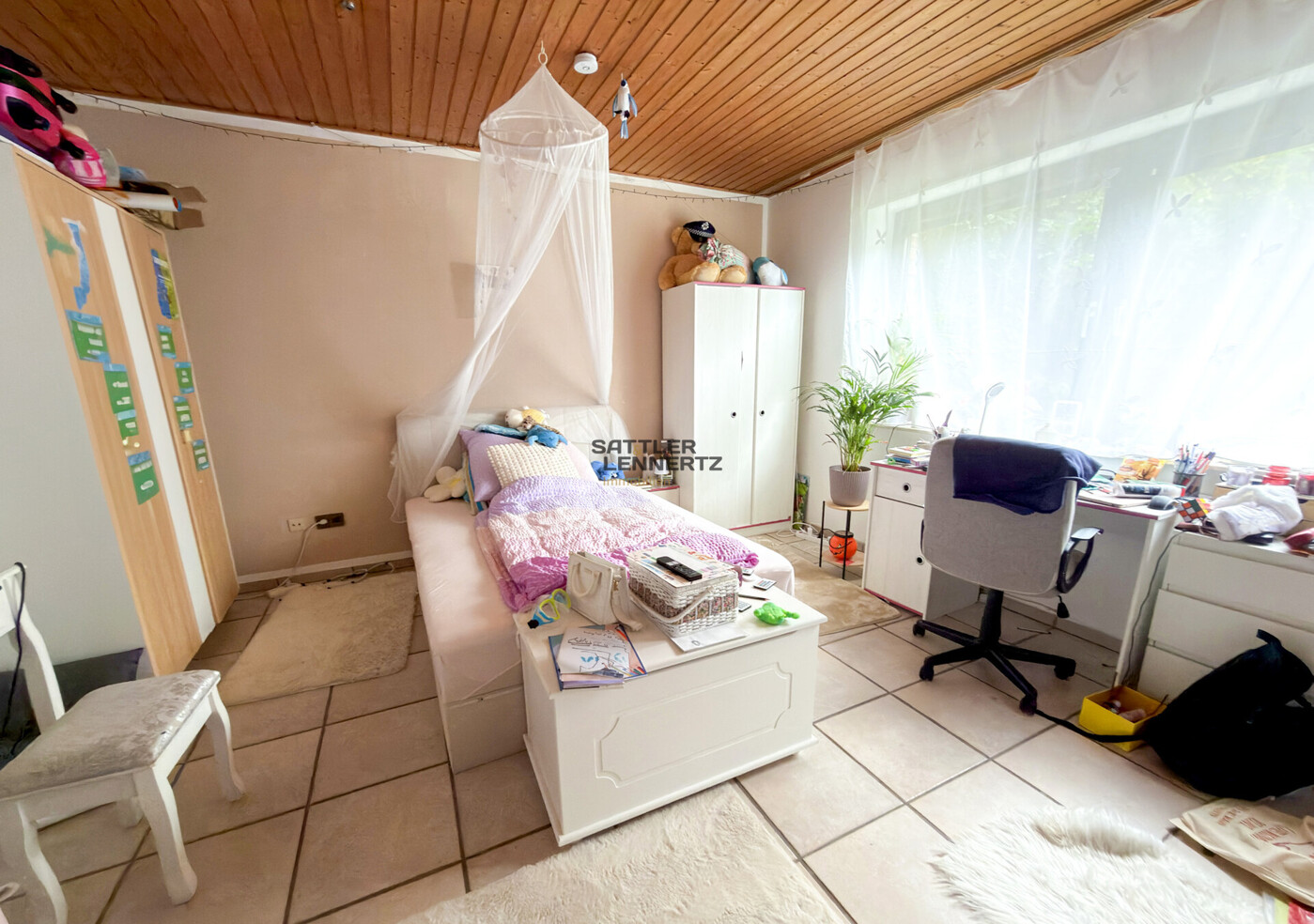Kinderzimmer EG