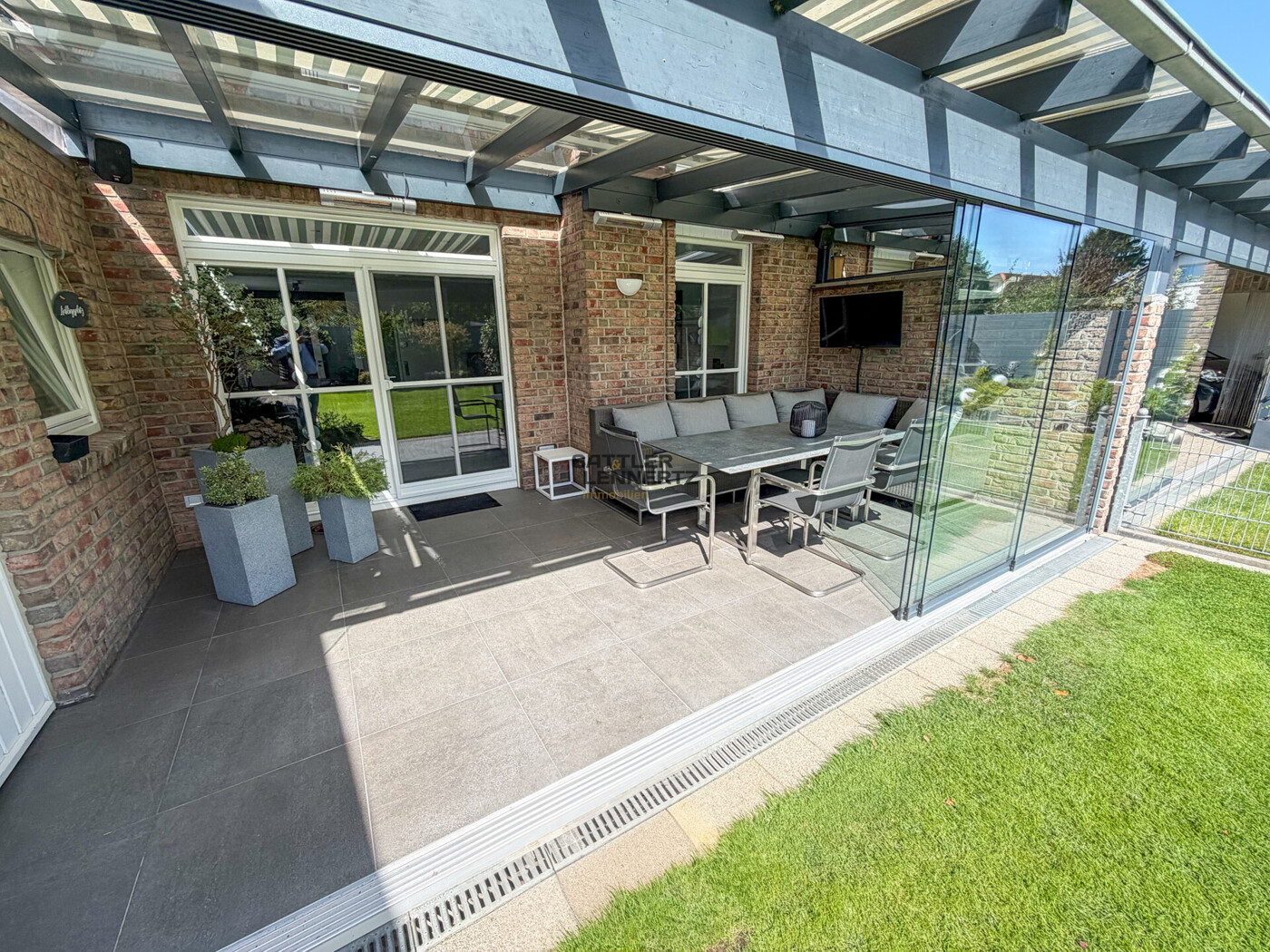 Überdachte Terrasse