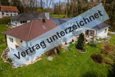 Vertrag unterzeichnet