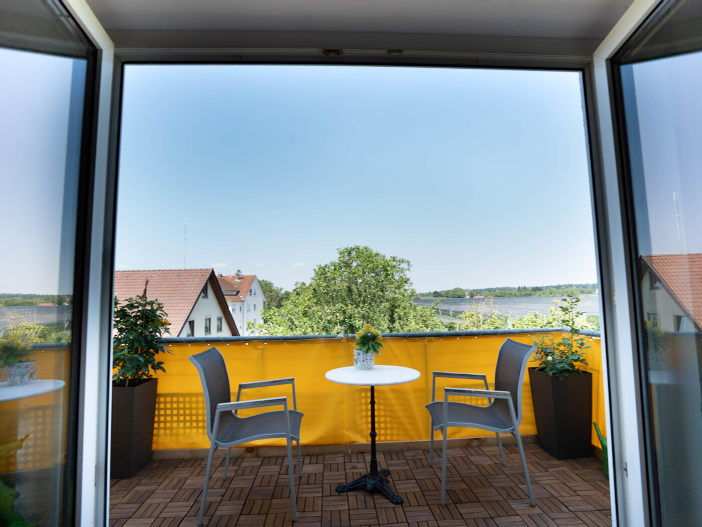 Terrasse mit Blick ins Grüne