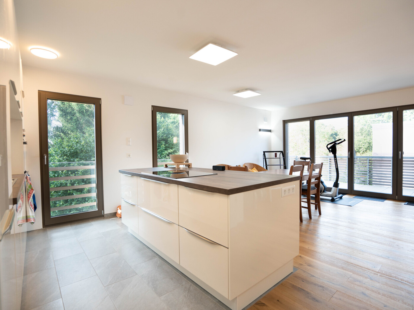 Hochwertige Einbauküche