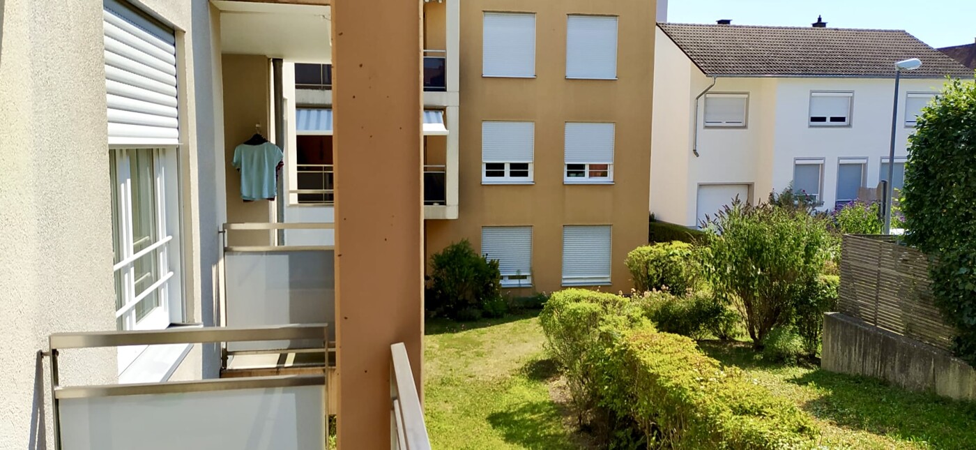 Blick vom Balkon ins Grüne