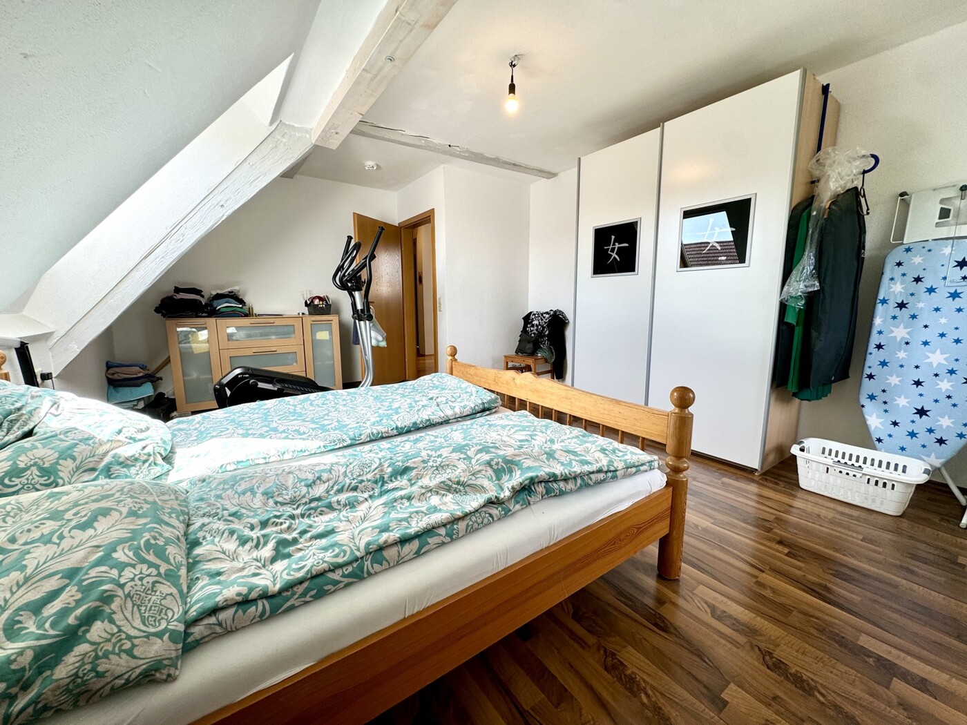 Schlafzimmer DG
